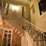 Lavin מלון