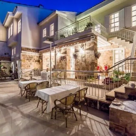 Lavin Hotel 5*