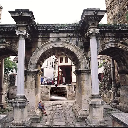 Lavin Antalya