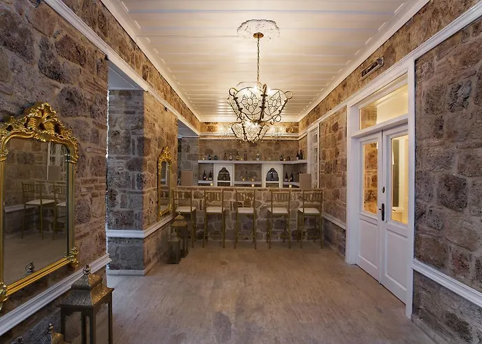 Lavin Hotel 5*