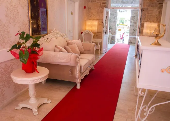 Lavin Hotel
