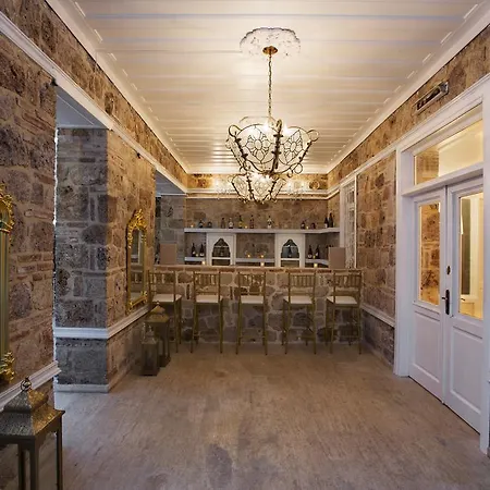 Lavin Hotel 5*
