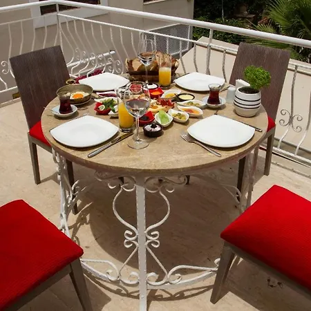 Hotel Lavin 5*