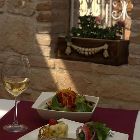 Lavin Hotel 5*