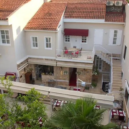 Lavin Hotel