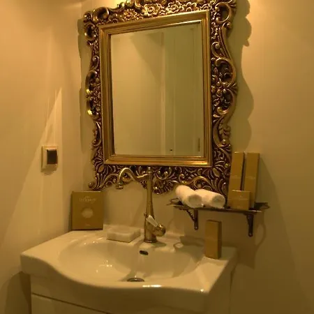 Otel Lavin 5*